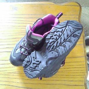 Size 7 Hiking Boots